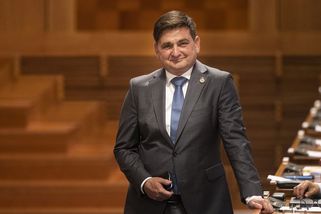 Omluvte se za útěk ze záchoda, vyzval hejtman Blažkova náměstka - Seznam Zprávy